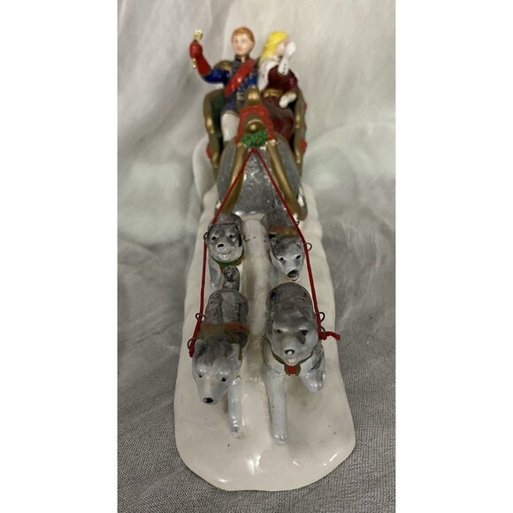Vintage DEPT 56 SNOW VILLAGE ACCESSORY "SNOW CARNIVAL KING & QUEEN" Read - Picture 2 of 10